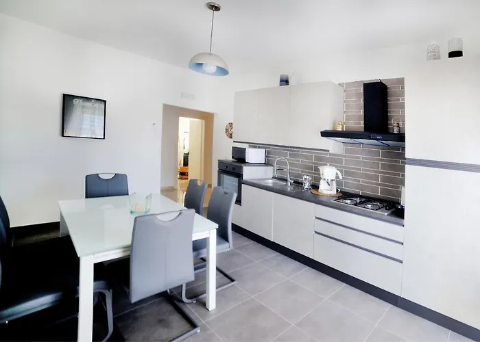 Donna Maria * Μπάρι